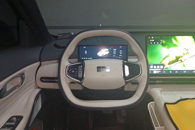 Used Geely Galaxy Xingjian 7 EM-i 2025 120km Navigator Edition Steering Wheel