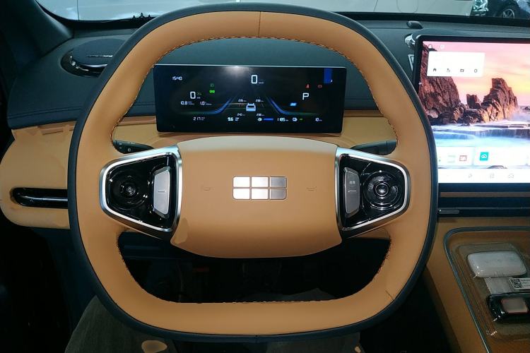 Used Geely Galaxy Xingjian 7 EM-i 2025 120km Launch+ Version Steering Wheel