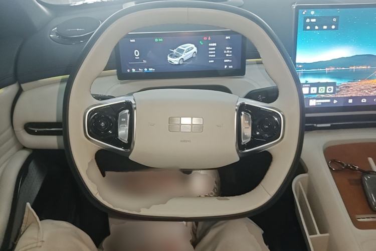 Used Geely Galaxy Xingjian 7 EM-i 2025 120km Navigator Edition Steering Wheel