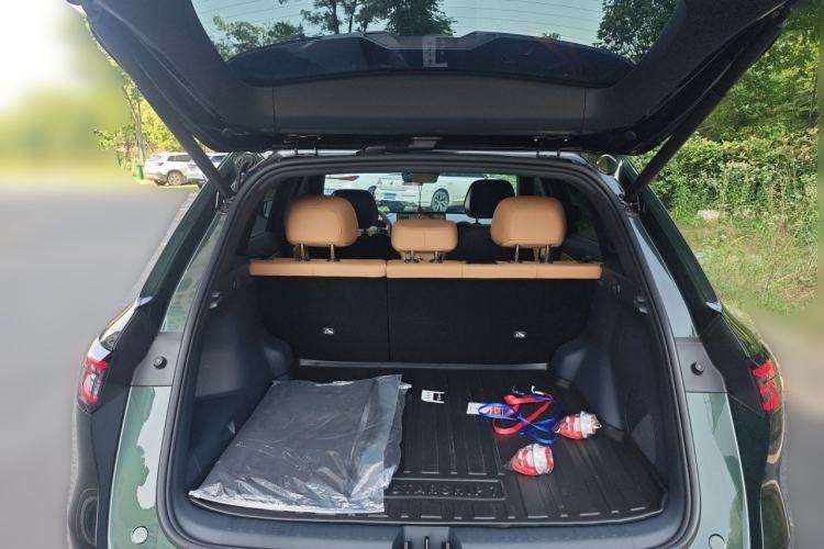 Used Geely Galaxy Xingjian 7 EM-i 2025 120km Navigator Edition Trunk
