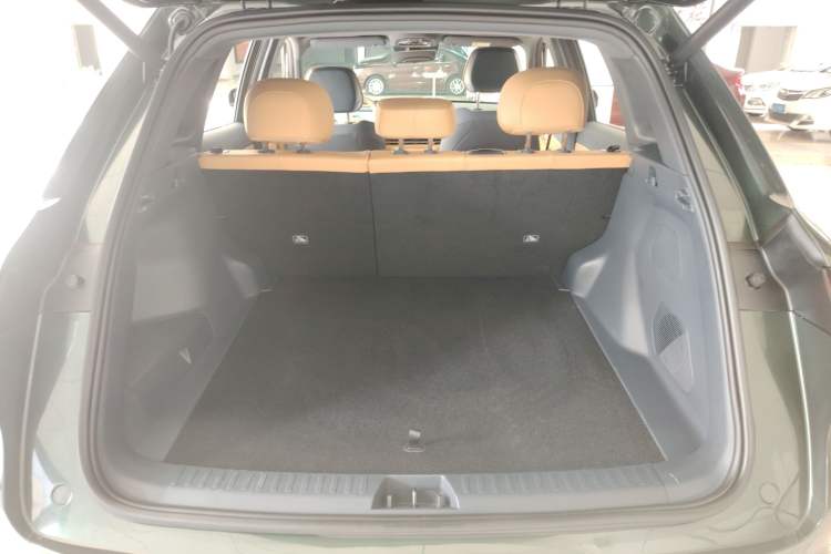 Used Geely Galaxy Xingjian 7 EM-i 2025 120km Navigator Edition Trunk