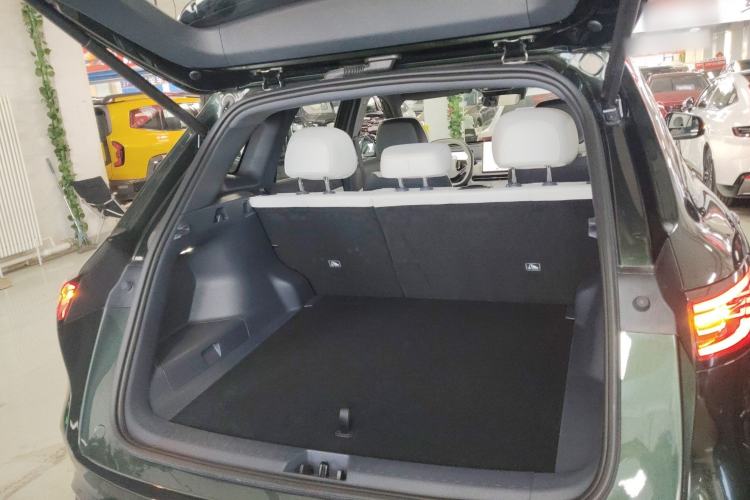 Used Geely Galaxy Xingjian 7 EM-i 2025 120km Navigator Edition Trunk