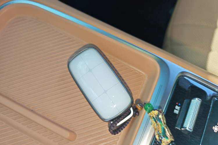 Used Geely Galaxy Xingjian 7 EM-i 2025 120km Navigator Edition Vehicle Key