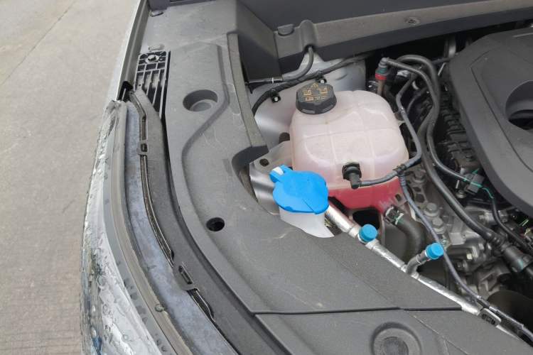 Used Geely Galaxy Xingjian 7 EM-i 2025 120km Exploration+ Version Engine Bay Right