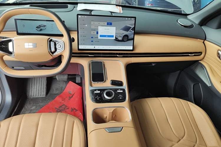 Used Geely Galaxy Xingjian 7 EM-i 2025 120km Navigator Edition Audio And AC Panel