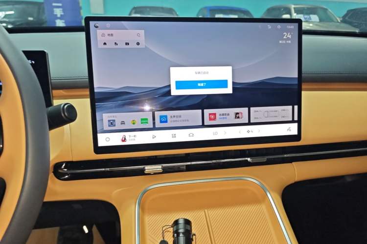 Used Geely Galaxy Xingjian 7 EM-i 2025 55 km Launch Edition Audio And AC Panel