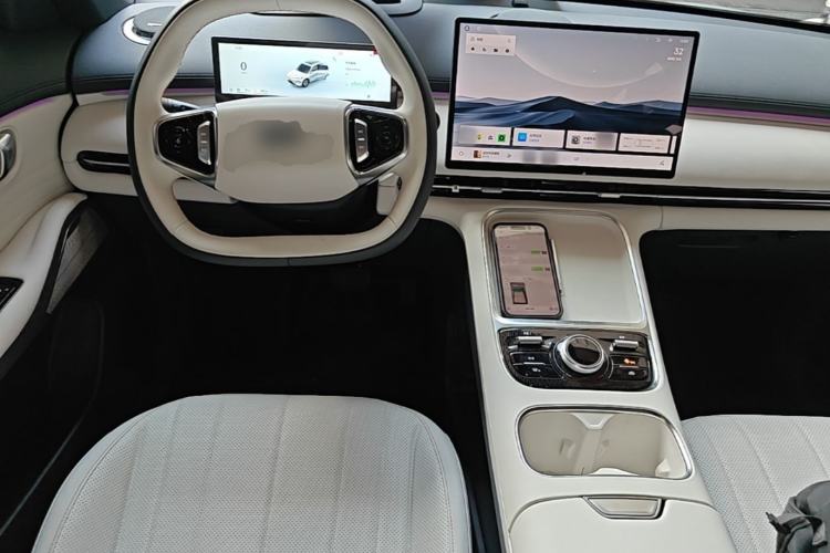 Used Geely Galaxy Xingjian 7 EM-i 2025 120km Navigator Edition Center Console