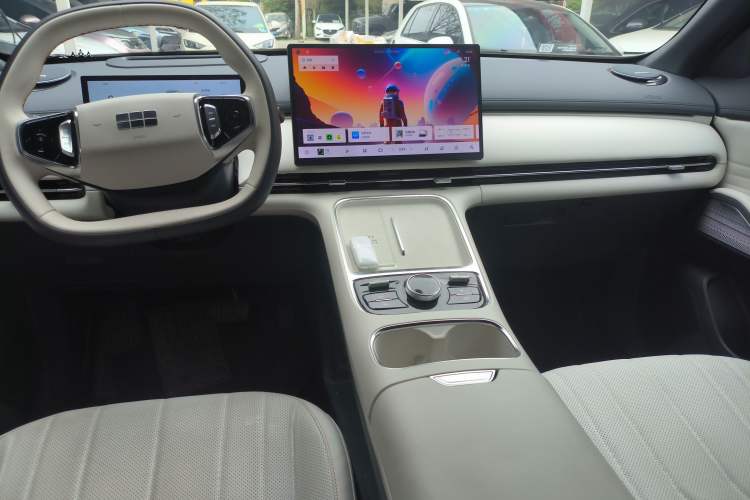 Used Geely Galaxy Xingjian 7 EM-i 2025 120km Exploration+ Version Center Console