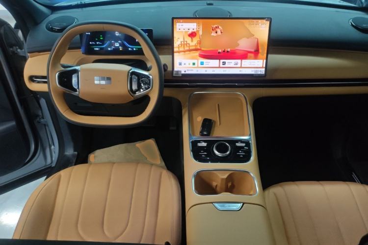Used Geely Galaxy Xingjian 7 EM-i 2025 120km Launch+ Version Center Console