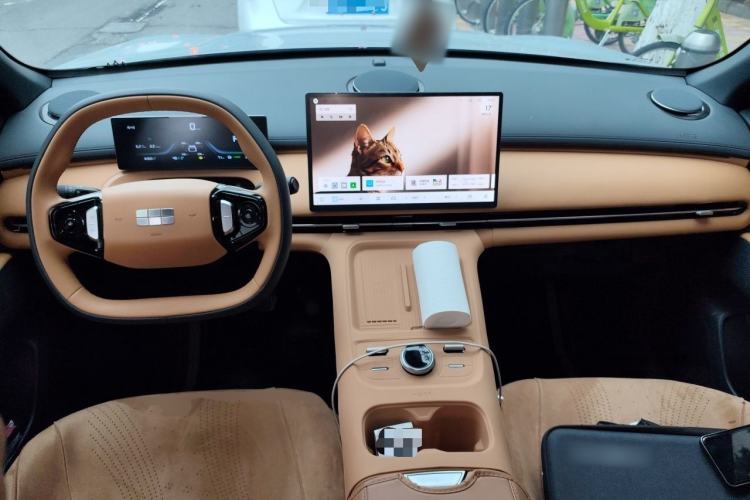 Used Geely Galaxy Xingjian 7 EM-i 2025 55 km Launch Edition Center Console