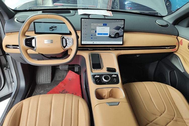 Used Geely Galaxy Xingjian 7 EM-i 2025 120km Navigator Edition Center Console