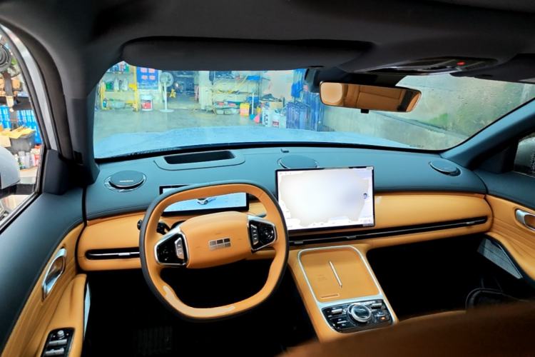 Used Geely Galaxy Xingjian 7 EM-i 2025 120km Navigator Edition Center Console