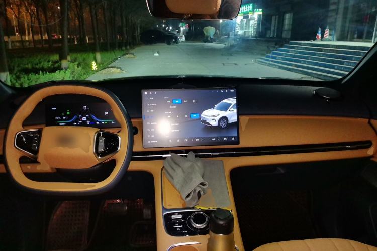 Used Geely Galaxy Xingjian 7 EM-i 2025 120km Launch+ Version Center Console