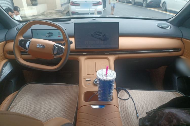 Used Geely Galaxy Xingjian 7 EM-i 2025 120km Exploration+ Version Center Console