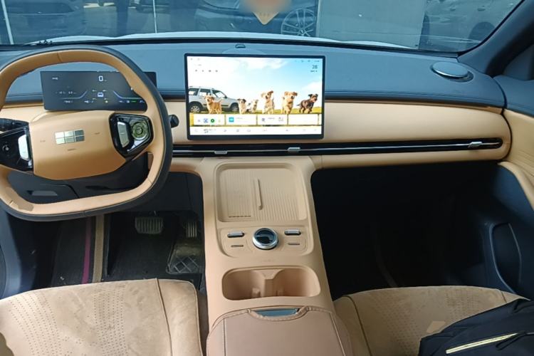 Used Geely Galaxy Xingjian 7 EM-i 2025 55 km Launch Edition Center Console