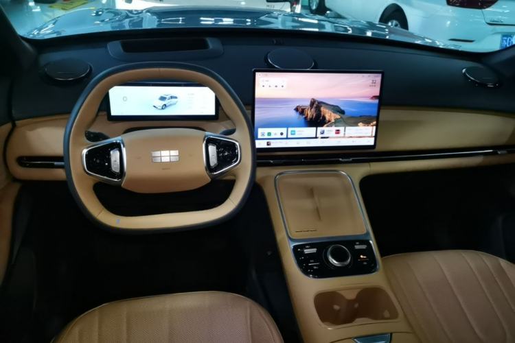Used Geely Galaxy Xingjian 7 EM-i 2025 120km Exploration+ Version Center Console