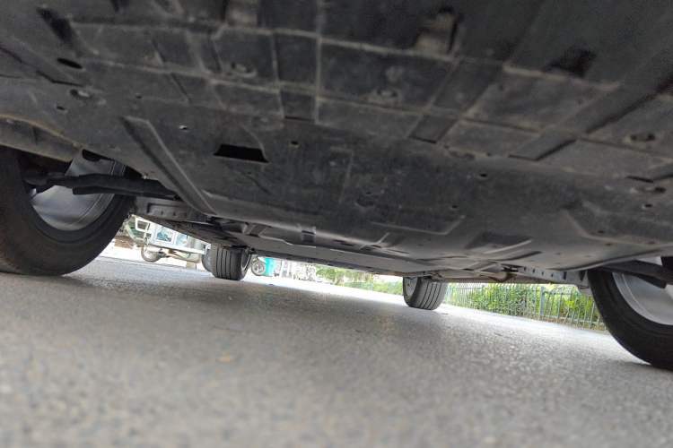 Used Geely Galaxy Xingjian 7 EM-i 2025 120km Navigator Edition Chassis Front