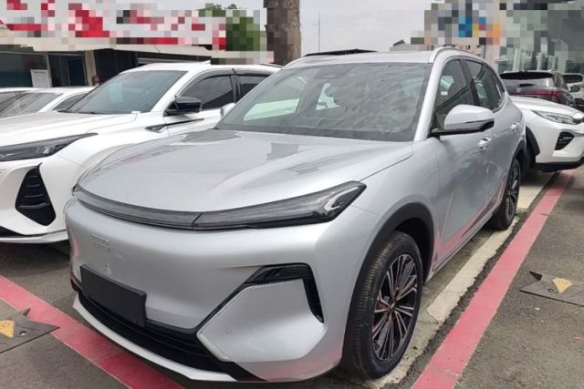 Used Geely Galaxy Xingjian 7 EM-i 2025 120km Navigator Edition