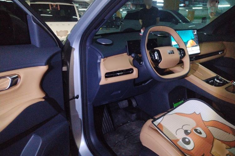 Used Geely Galaxy Xingjian 7 EM-i 2025 55 km Launch Edition Driver Seat