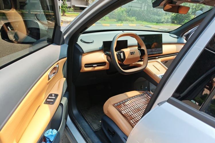 Used Geely Galaxy Xingjian 7 EM-i 2025 55 km Launch Edition Driver Seat