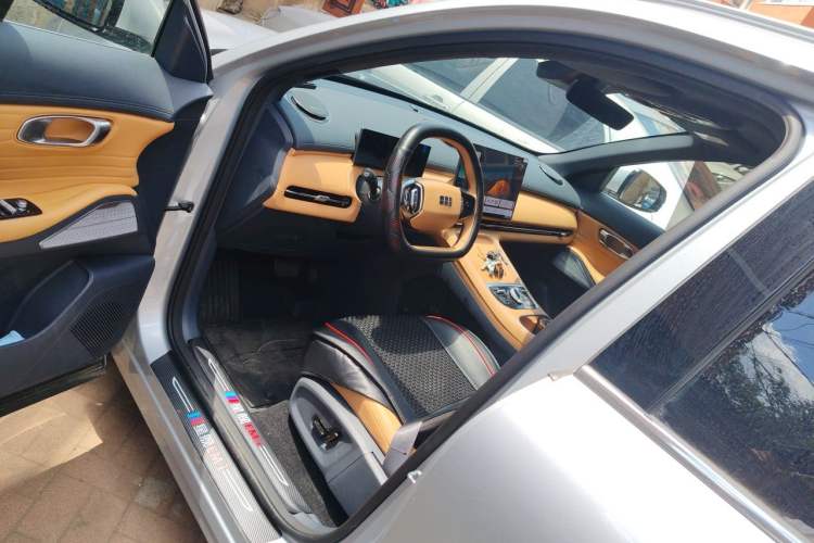 Used Geely Galaxy Xingjian 7 EM-i 2025 120km Launch+ Version Driver Seat