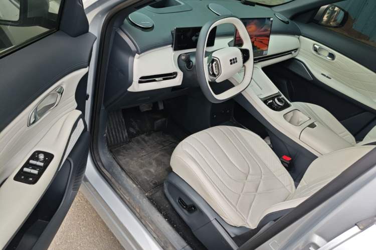 Used Geely Galaxy Xingjian 7 EM-i 2025 120km Exploration+ Version Driver Seat