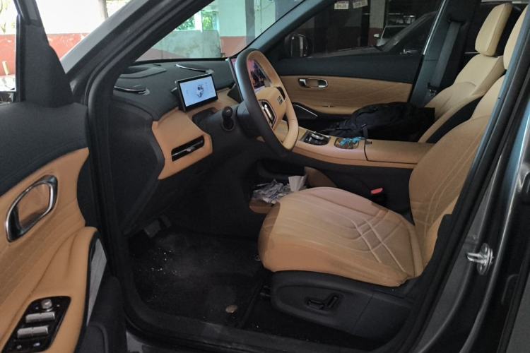 Used Geely Galaxy Xingjian 7 EM-i 2025 120km Navigator Edition Driver Seat