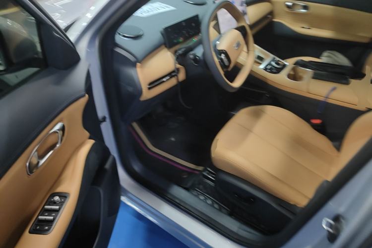 Used Geely Galaxy Xingjian 7 EM-i 2025 55 km Launch Edition Driver Seat