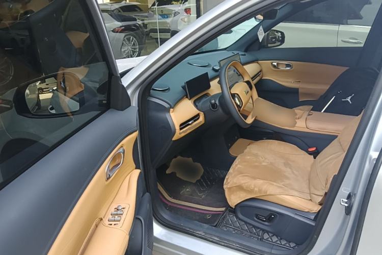 Used Geely Galaxy Xingjian 7 EM-i 2025 55 km Launch Edition Driver Seat
