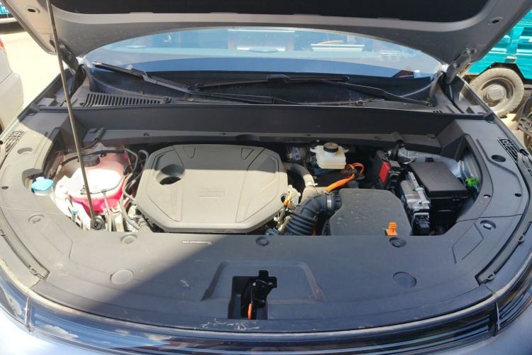 Used Geely Galaxy Xingjian 7 EM-i 2025 120km Launch+ Version Engine Bay