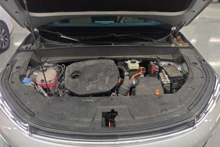 Used Geely Galaxy Xingjian 7 EM-i 2025 120km Launch+ Version Engine Bay