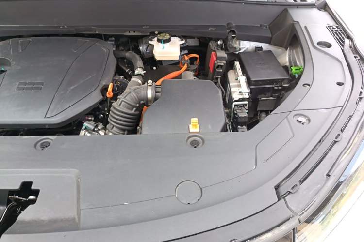 Used Geely Galaxy Xingjian 7 EM-i 2025 120km Launch+ Version Engine Bay Left