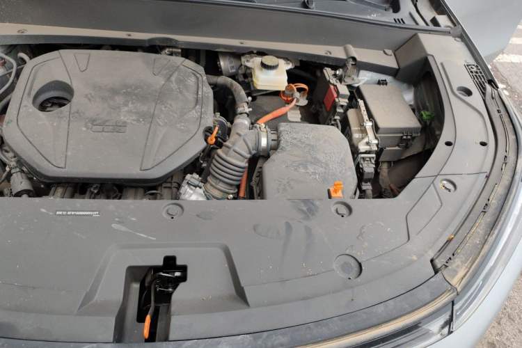 Used Geely Galaxy Xingjian 7 EM-i 2025 55 km Launch Edition Engine Bay Left