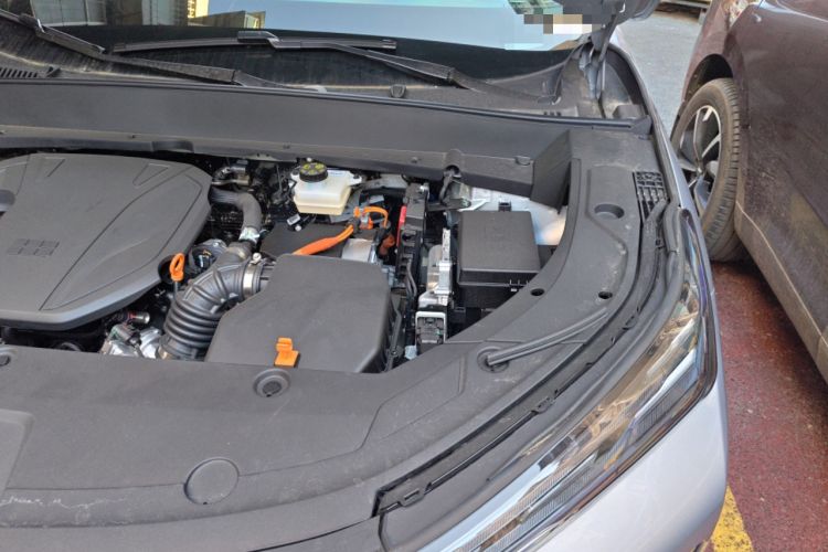Used Geely Galaxy Xingjian 7 EM-i 2025 120km Launch+ Version Engine Bay Left