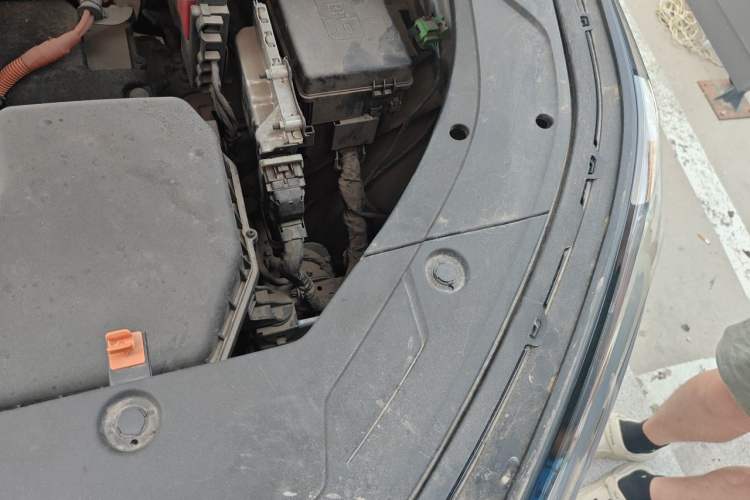 Used Geely Galaxy Xingjian 7 EM-i 2025 120km Launch+ Version Engine Bay Left