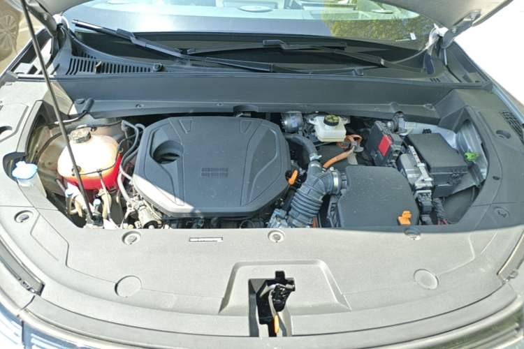 Used Geely Galaxy Xingjian 7 EM-i 2025 120km Navigator Edition Engine Bay