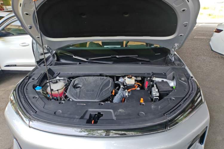 Used Geely Galaxy Xingjian 7 EM-i 2025 55 km Launch Edition Engine Bay