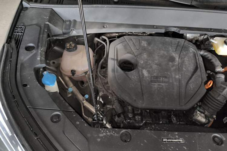 Used Geely Galaxy Xingjian 7 EM-i 2025 120km Navigator Edition Engine Bay Right