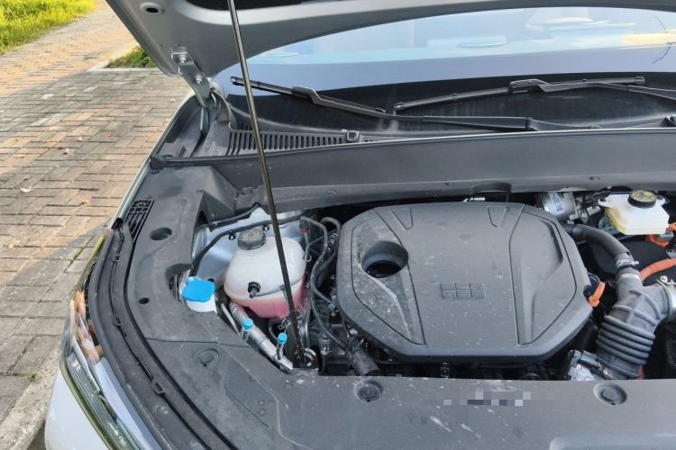 Used Geely Galaxy Xingjian 7 EM-i 2025 55 km Launch Edition Engine Bay Right