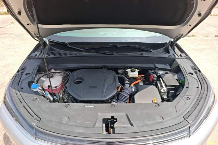 Used Geely Galaxy Xingjian 7 EM-i 2025 120km Navigator Edition Engine Bay