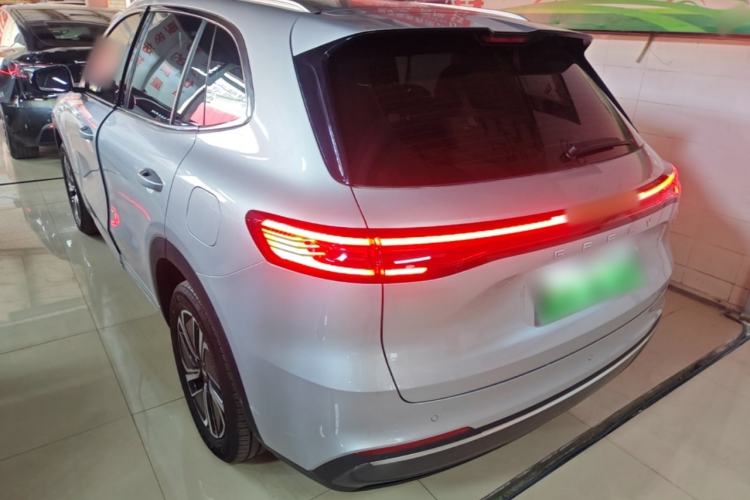 Used Geely Galaxy Xingjian 7 EM-i 2025 120km Launch+ Version Exterior 2