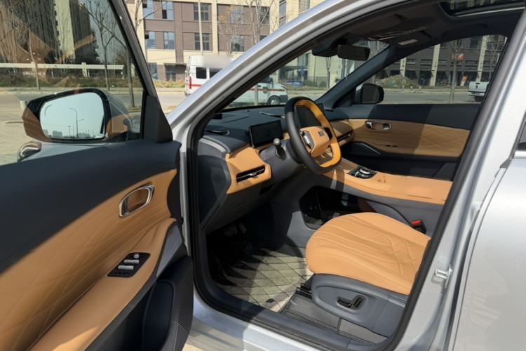 Used Geely Galaxy Xingjian 7 EM-i 2025 120km Navigator Edition Exterior 3