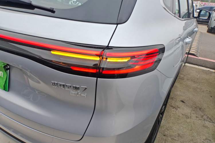 Used Geely Galaxy Xingjian 7 EM-i 2025 120km Navigator Edition Exterior 3