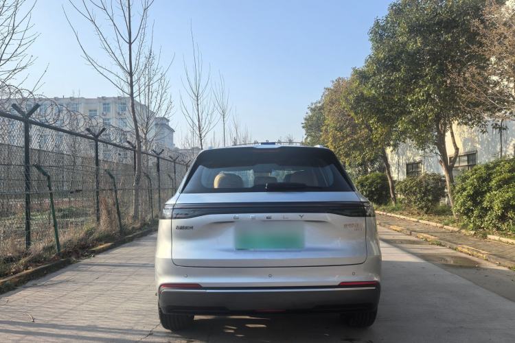 Used Geely Galaxy Xingjian 7 EM-i 2025 120km Navigator Edition Exterior 4
