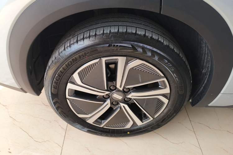 Used Geely Galaxy Xingjian 7 EM-i 2025 120km Exploration+ Version Exterior 5