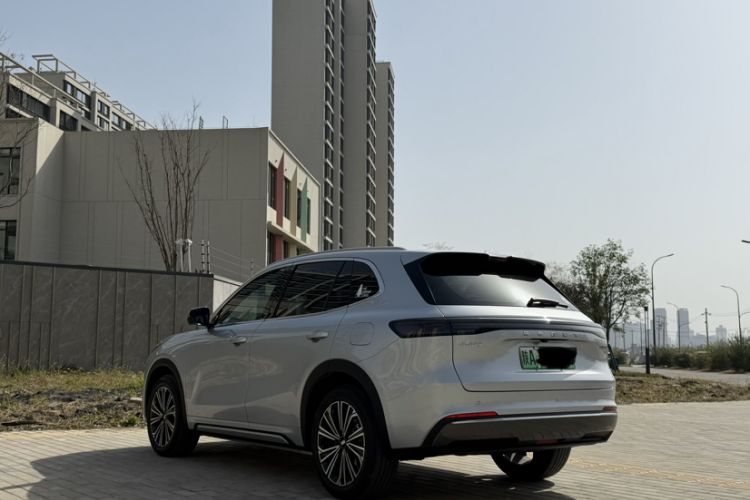 Used Geely Galaxy Xingjian 7 EM-i 2025 120km Navigator Edition Exterior 6