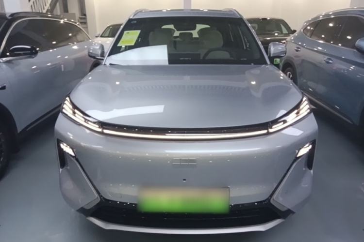 Used Geely Galaxy Xingjian 7 EM-i 2025 120km Exploration+ Version Front