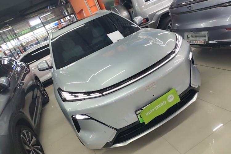 Used Geely Galaxy Xingjian 7 EM-i 2025 120km Navigator Edition Front Right 45 Deg