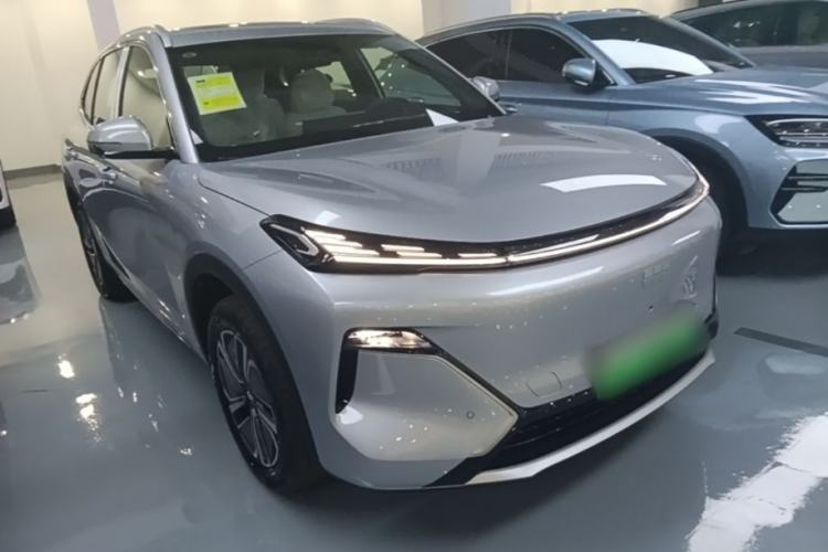 Used Geely Galaxy Xingjian 7 EM-i 2025 120km Exploration+ Version Front Right 45 Deg