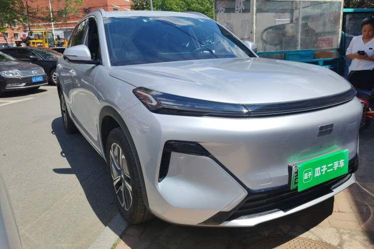 Used Geely Galaxy Xingjian 7 EM-i 2025 120km Launch+ Version Front Right 45 Deg
